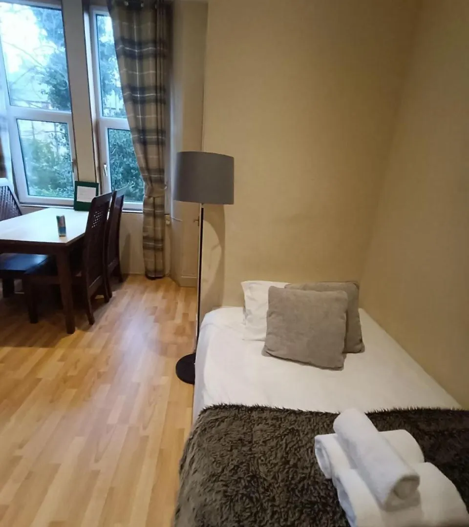 Cosy And Modern Apartment In Central Εδιμβούργο