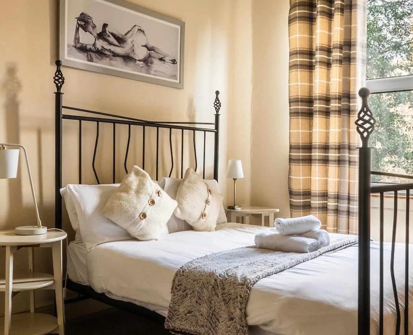 Cosy And Modern Apartment In Central Εδιμβούργο